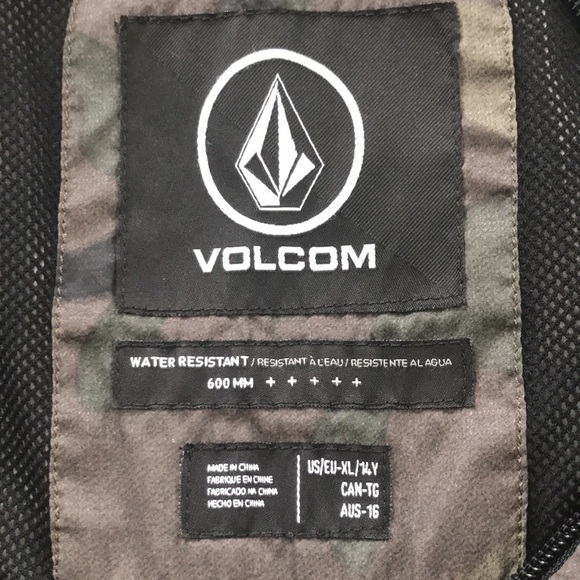 Volcom wind/rain coat - Picture 2 of 2